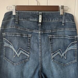 Ariat REAL Perfect Rise Straight Jeans